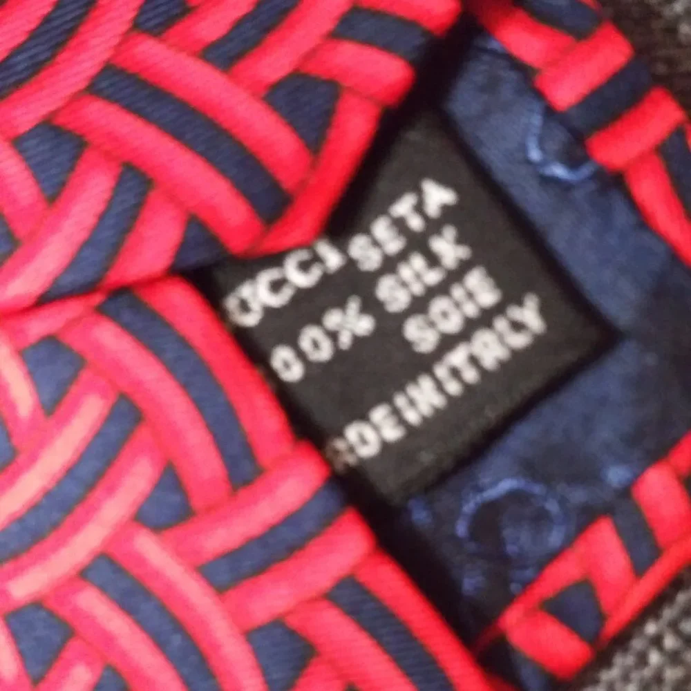 Gucci 100 % Silk Tie - Picture 3 of 6